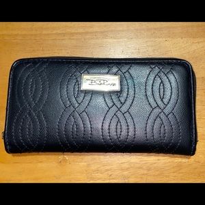 Women’s black walllet